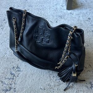 TORY BURCH Thea Chain Shoulder Slouchy Tote Shoulder Bag BLACK LEATHER